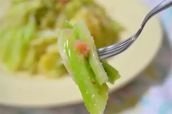 「【農家直伝】明太子とこめ油をキメる「変わり種コールスロー」にトライ♪なんと茹でる!?ヤミツキおつまみだわ♡」の画像