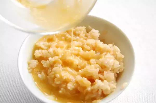 「【TKGの黄金比】とは!?ご飯150gに対し…醤油は何g？卵サイズは？そして調理法「サンライズ」とは!?」の画像