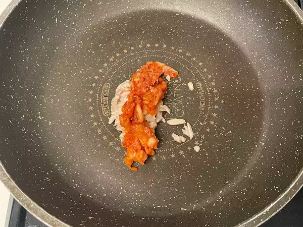 「リュウジ『なぜ今まで日本で流行らなかったのかわからない』 韓国のおにぎり「悪魔のチュモッパ」に挑戦！」の画像