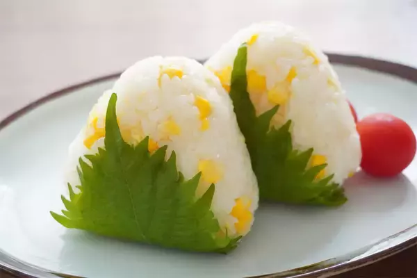 「【塩こうじで劇的変化！】究極に甘い「とうもろこしごはん」作ってみた！ご飯もふっくらなの【農家直伝】」の画像