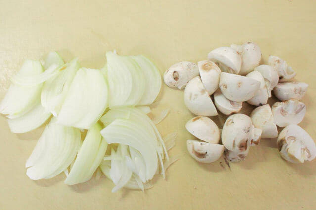 【時短でビーフストロガノフ】フライパン一つで作ってみた！トマト缶でサワークリーム不要【上田淳子さん考案】