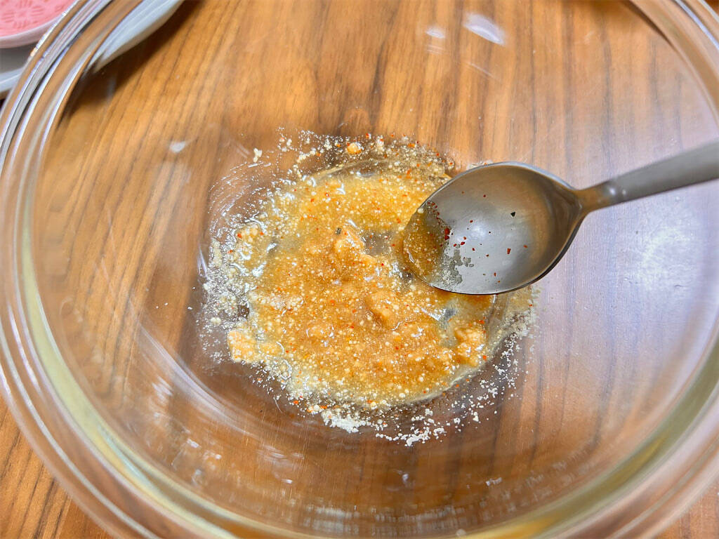 【ラーメンみたいなサラダ】もやし1袋使って「にんにく味噌サラダ」作ってみた！火を使わず5分で完成♪