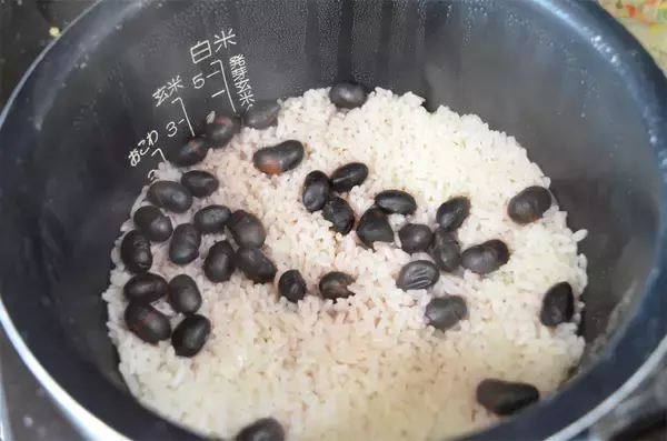 「おせちの別解！黒豆の新しい食べ方「黒豆の酢ごはん」に挑戦！疲れたお腹が癒される～♡【農家直伝】」の画像