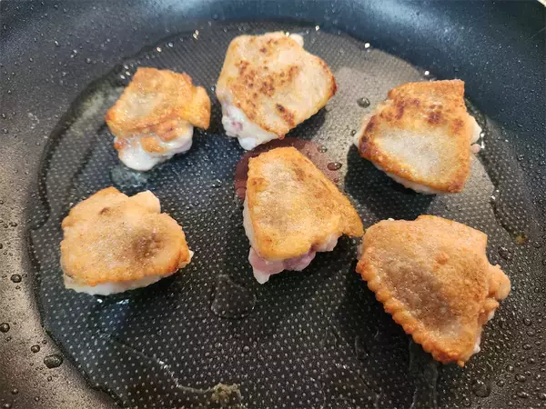 「【あさイチ】レストラン大宮の「手羽先トマトソース丼」に挑戦♪ピリ辛味で食欲増進！スープも一緒にどうぞ♪」の画像