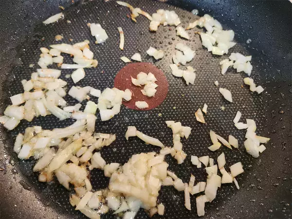 「【あさイチ】レストラン大宮の「手羽先トマトソース丼」に挑戦♪ピリ辛味で食欲増進！スープも一緒にどうぞ♪」の画像