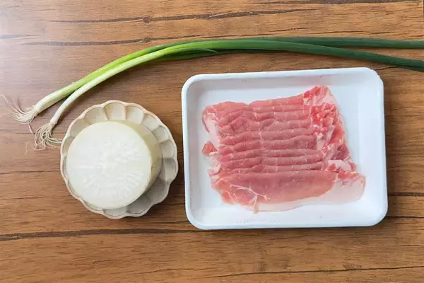 「【ペラッペラの大根としゃぶしゃぶ肉を重ねて重ねて…】蒸す！新しい食感と味のハーモニーを楽しんでみた！」の画像
