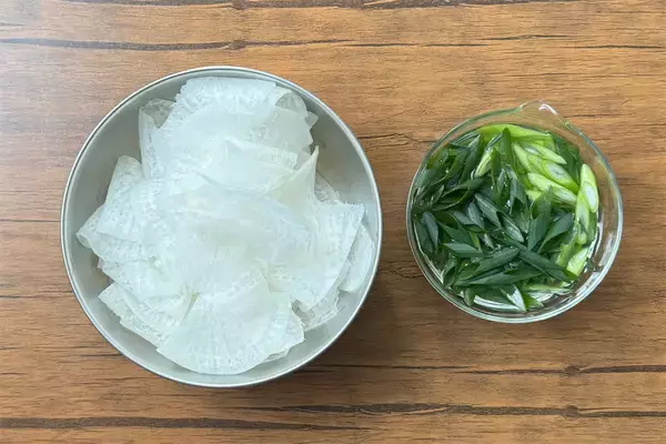 「【ペラッペラの大根としゃぶしゃぶ肉を重ねて重ねて…】蒸す！新しい食感と味のハーモニーを楽しんでみた！」の画像