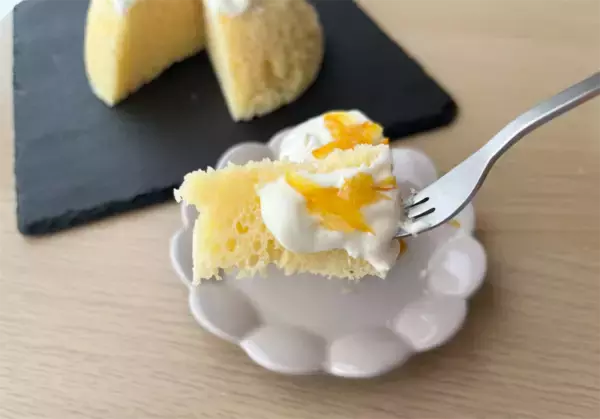 「【レンチン5分で焼けるケーキ】オーブン不要な「ヨーグルトケーキ」作ってみた！しっとりチーズケーキ感♡」の画像