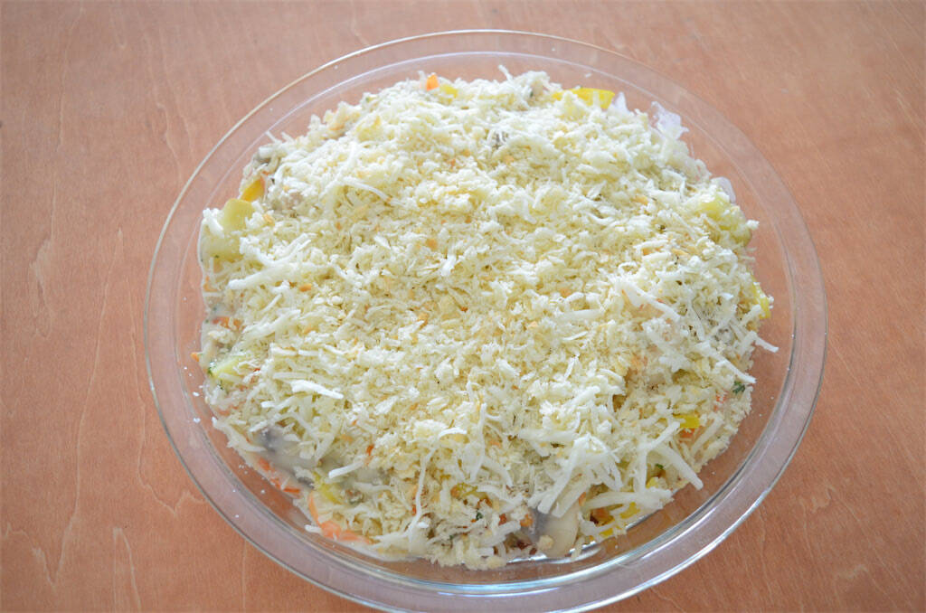 【新じゃがレシピ】自家製ホワイトソースが絡む～♪エビ・チキン・春野菜マシマシ「豪華グラタン」作ってみた！