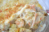「【新じゃがレシピ】自家製ホワイトソースが絡む～♪エビ・チキン・春野菜マシマシ「豪華グラタン」作ってみた！」の画像18