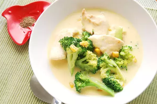 「【ブルッと寒気を感じたらコレ】「鶏むね肉のコーンクリーム煮」であったまってみた！とろとろでお肉やわらか♡」の画像