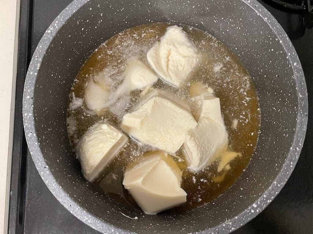【リュウジレシピ】旨すぎる塩スープで煮る「ねぎ塩湯豆腐」作ってみた！薄味でやさしい味わい♡