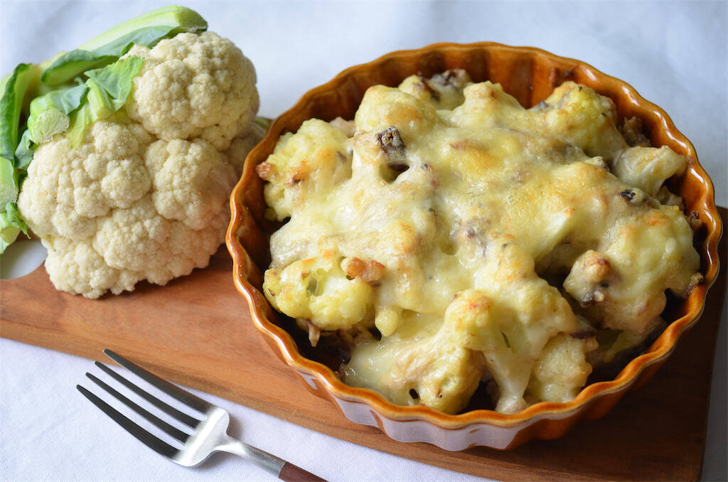 【カリフラワー×サバ缶】カリッとトーストする「カリフラワーのチーズ焼き」作ってみた！サバがアンチョビ風♡
