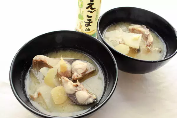 「【オメガ3増し増しみそ汁】サバ切り身とエゴマ油で「大根とさばのあら汁風」作ってみた♪【必須脂肪酸】」の画像