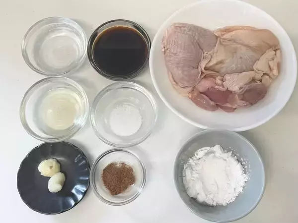 「【リュウジレシピ】罪悪感も“油”もゼロ！一滴も使わずサクサク食感な「夢の痩せ唐揚げ」作ってみた！」の画像