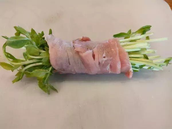 「【調理の新説】肉巻きはフライパンで焼くな！「魚焼きグリル」ならヘルシー＆カリっと仕上がる♪【農家直伝】」の画像