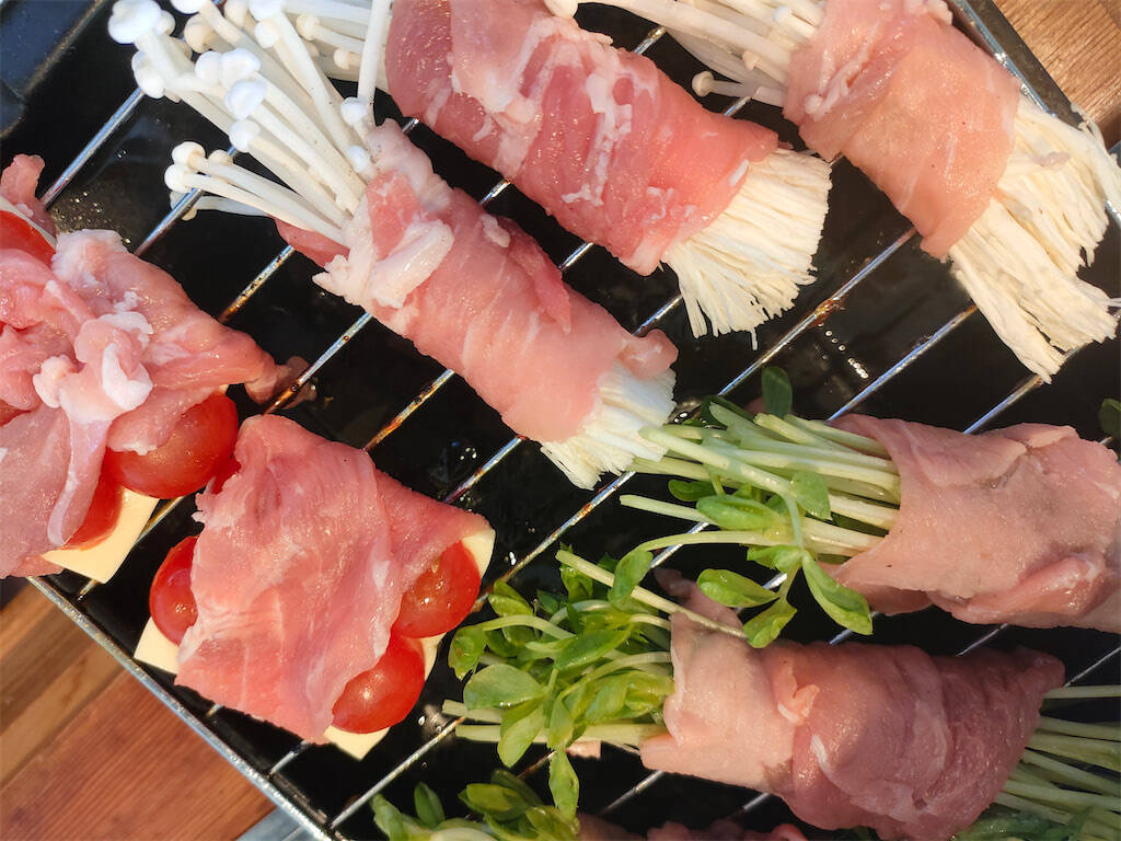 【調理の新説】肉巻きはフライパンで焼くな！「魚焼きグリル」ならヘルシー＆カリっと仕上がる♪【農家直伝】