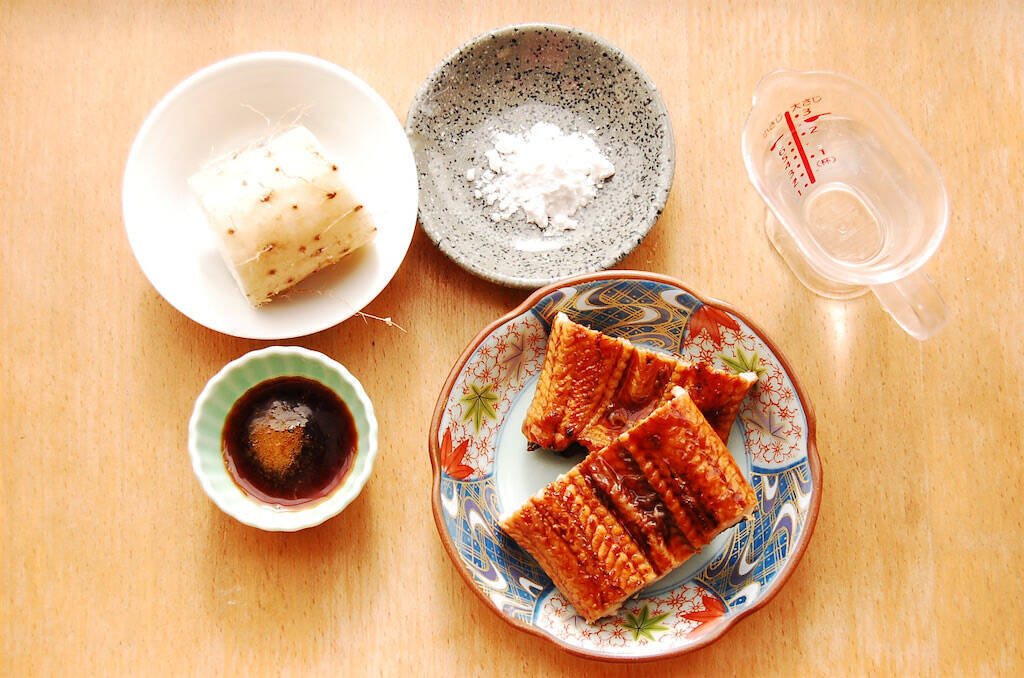 【口内炎でもスルスル食べれる】お手軽スタミナ食「ウナギのとろろ蒸し」作ってみた！甘ダレにとろろが絡む〜♡