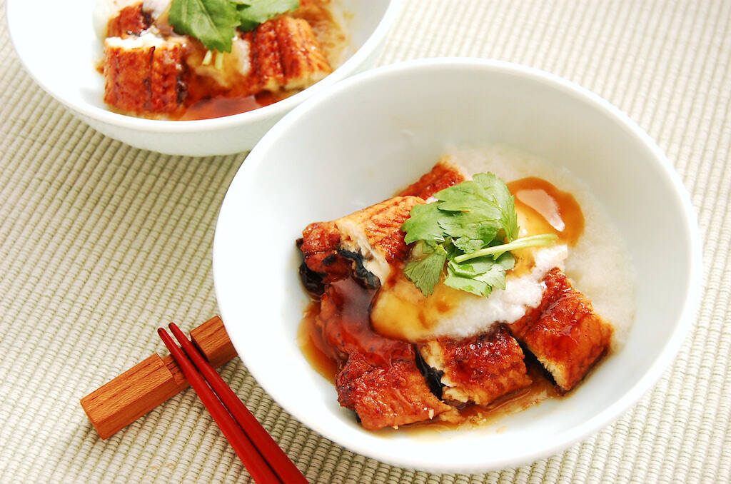【口内炎でもスルスル食べれる】お手軽スタミナ食「ウナギのとろろ蒸し」作ってみた！甘ダレにとろろが絡む〜♡