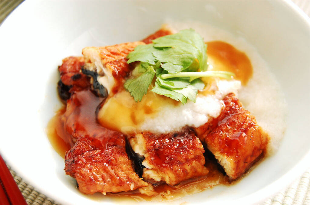 【口内炎でもスルスル食べれる】お手軽スタミナ食「ウナギのとろろ蒸し」作ってみた！甘ダレにとろろが絡む〜♡