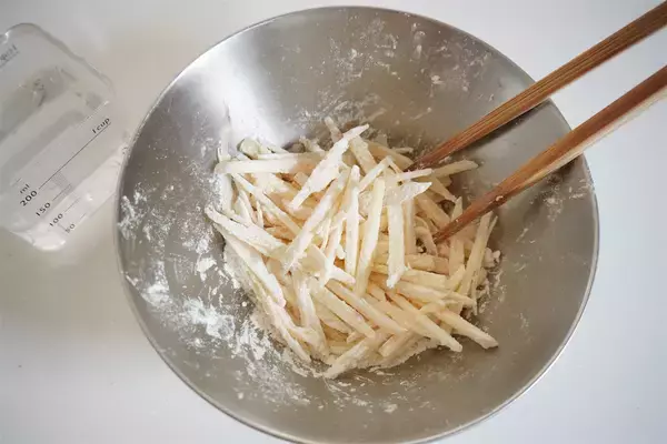 「【新しょうがが主役】大人がハマる「新しょうがのかき揚げ」作ってみた！サクッとツーンな爽快感♪【農家直伝】」の画像