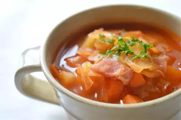 「【プロ級の味が爆速完成】1本で味キマる「洋食おまかせ」で本格ハッシュドビーフ＆ミネストローネ作ってみた！」の画像