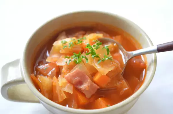 「【プロ級の味が爆速完成】1本で味キマる「洋食おまかせ」で本格ハッシュドビーフ＆ミネストローネ作ってみた！」の画像