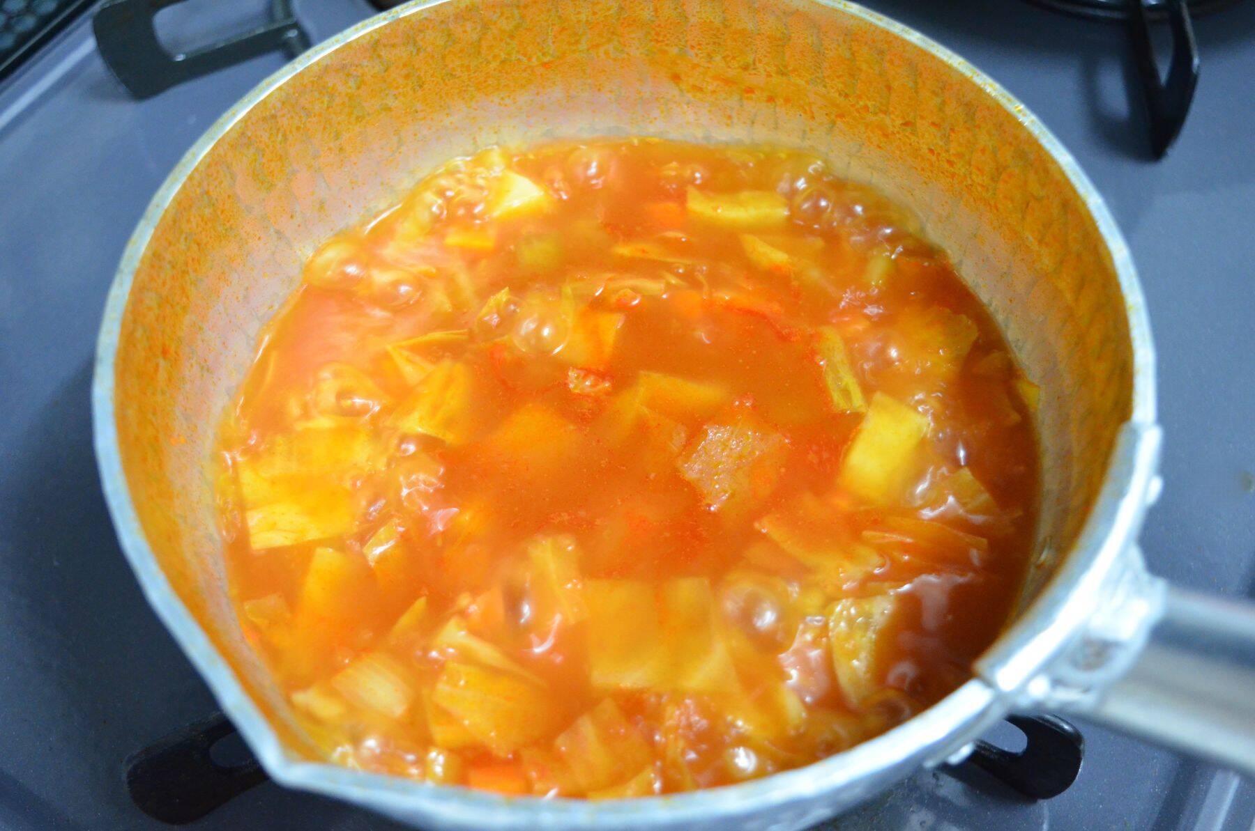 【プロ級の味が爆速完成】1本で味キマる「洋食おまかせ」で本格ハッシュドビーフ＆ミネストローネ作ってみた！