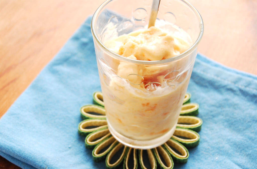 【熟しすぎ柿を救済】柔らかくなったら「冷凍」が大正解♪手で潰して凍らせる、以上！3か月もつって♡