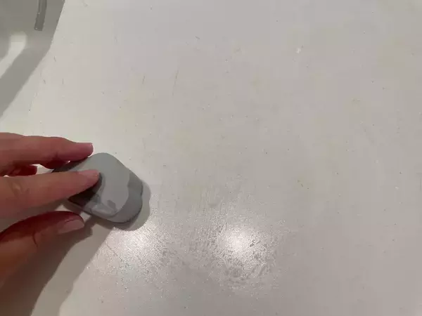 「【キャン★ドゥ】スーッと滑らせればグングン吸水♪可愛い雲の超吸水スポンジが水垢・カビの発生を防ぐ話」の画像