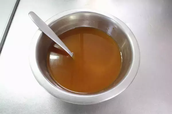 「【すき焼きなのに…肉じゃなくてサンマかよ!?】ぶつ切りにした身がゴロゴロ♪割下は味噌風味でコク旨♡」の画像