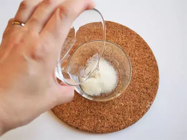 「【市販のキャラメルで本格派】レンジで溶かして冷やすだけ「ミルクプリン」作ってみた！むちっと濃厚なの♡」の画像