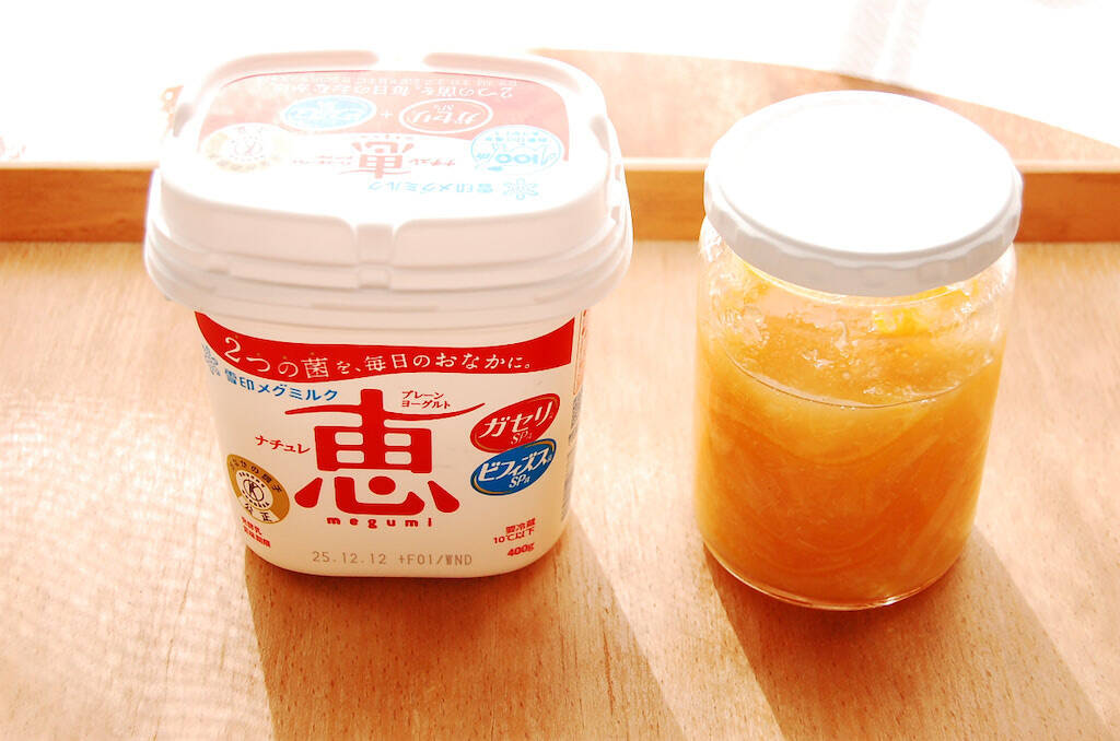 【水切りだけで濃厚チーズケーキ風】作りおきの自家製「柑橘のさっと煮」で「ヨーグルトケーキ」作ってみた！