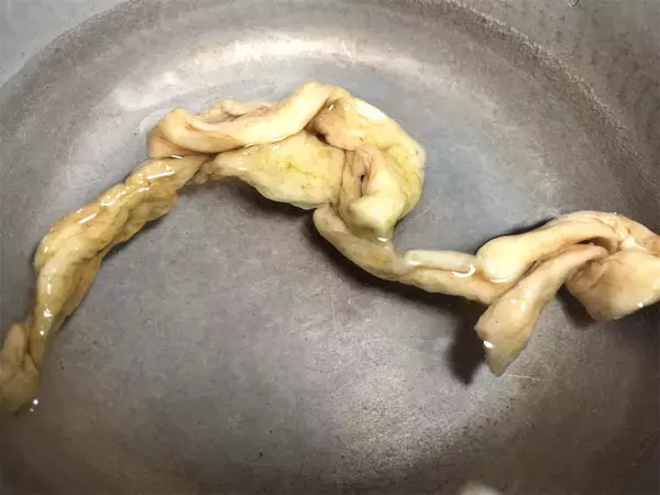 「【絶品！郷土メシ】山形の郷土料理「納豆汁」を作ってみた！「いもがら」と潰し納豆のハーモニーが決め手」の画像