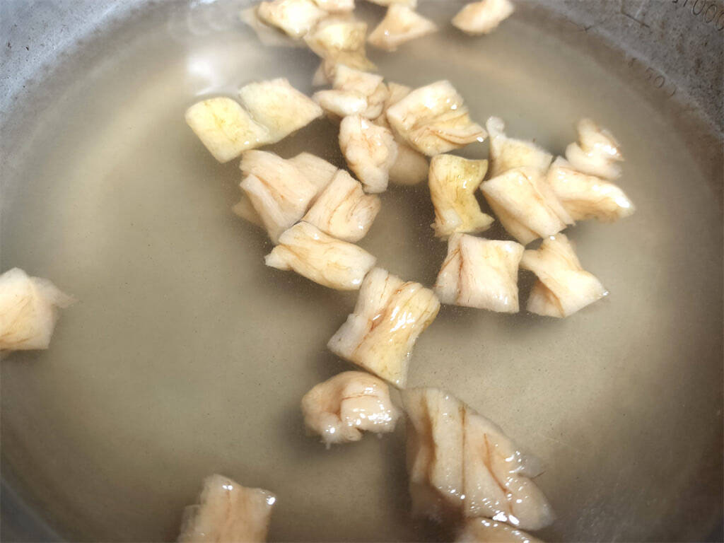 【絶品！郷土メシ】山形の郷土料理「納豆汁」を作ってみた！「いもがら」と潰し納豆のハーモニーが決め手