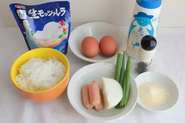 「【シェフ日高のまかない飯】「生モッツァレラたっぷりの焼き飯」に挑戦！余熱でチーズとろ～り♡ミルキー♡」の画像