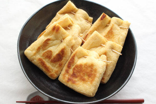 【納豆の最強アレンジ】チーズと一緒に油揚げに詰める!?「油揚げの納豆チーズきんちゃく」作ってみた！激ウマ!!