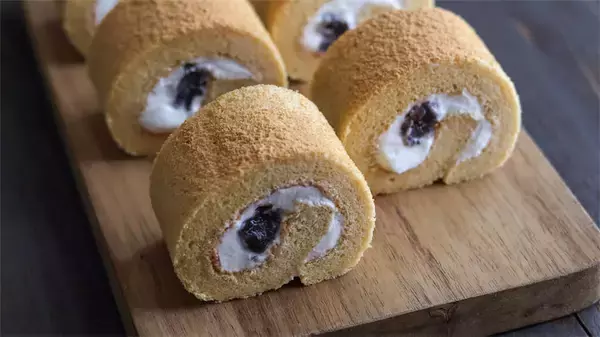 【きな粉好き必食！】米粉でふんわり「きな粉ロールケーキ」はあんこ×生クリームが絶品♡【元パティシエ直伝】