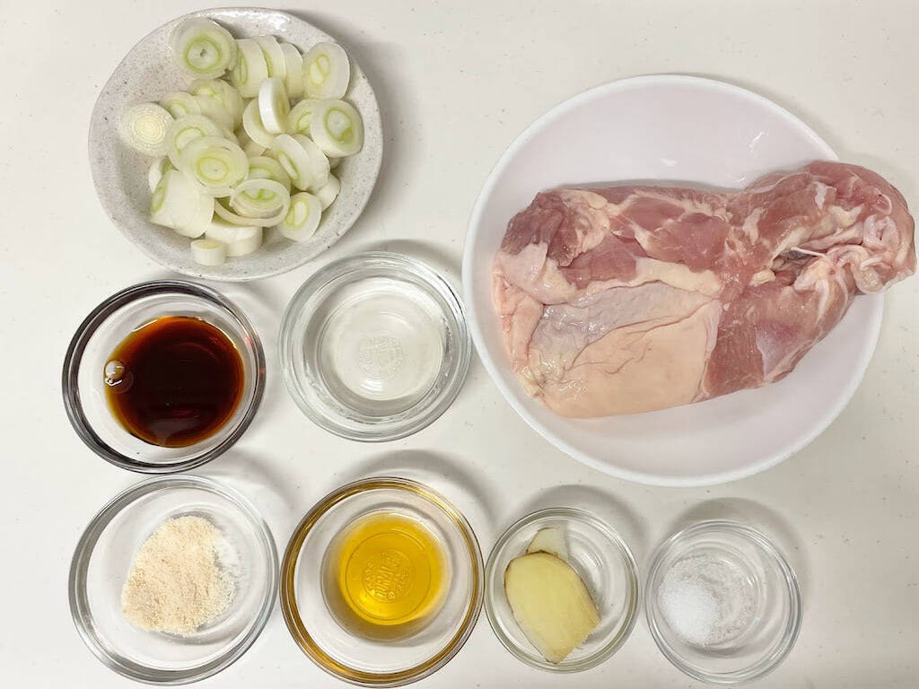 炊飯器で本格エスニック！「ねぎたっぷりカオマンガイ」作ってみた！【香味ダレも絶品】