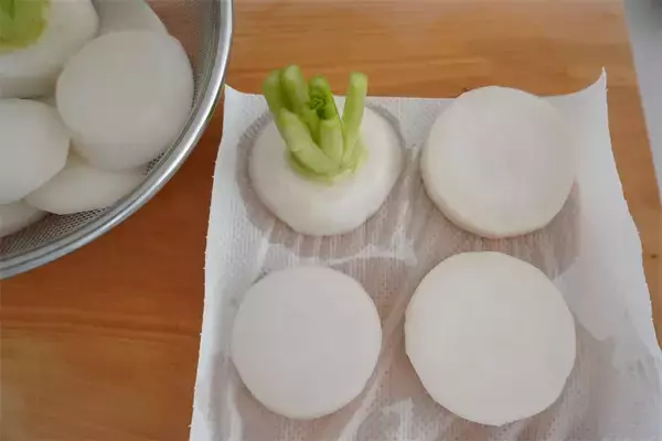 「【フライ界にニューフェイス登場】なんと揚げるのは「かぶ」！ジュワワ～っと甘エキスしたたる♡【農家直伝】」の画像