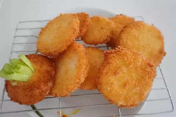 「【フライ界にニューフェイス登場】なんと揚げるのは「かぶ」！ジュワワ～っと甘エキスしたたる♡【農家直伝】」の画像