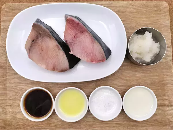 「【伝説の料理人ふーみんママの魚料理】え、ただの焼いたぶり!?中華だからオイスターソース焼きなのよ♡」の画像