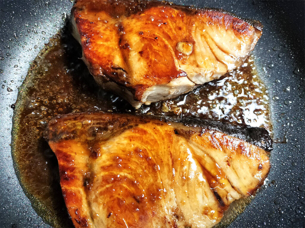 【伝説の料理人ふーみんママの魚料理】え、ただの焼いたぶり!?中華だからオイスターソース焼きなのよ♡