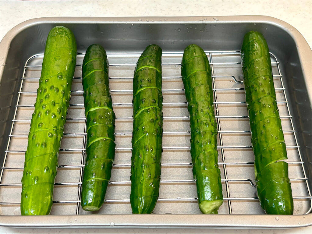 【雷干しで食感パリッパリ】昭和初期の「干しレシピ」で極上のきゅうりの漬け物作ってみた！無限に噛んでたい♪