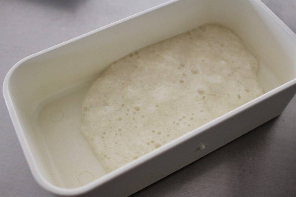 一見普通の抹茶ケーキ…でも実は鹿児島銘菓「かるかん」!?米粉＆長芋でしっとりもっちり♡【農家直伝】