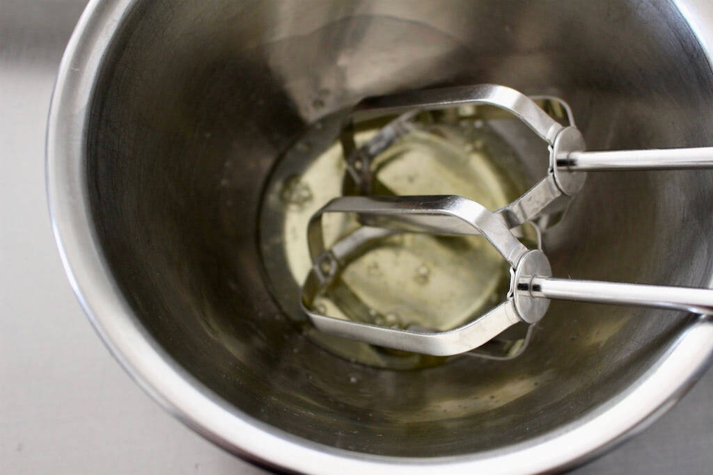 一見普通の抹茶ケーキ…でも実は鹿児島銘菓「かるかん」!?米粉＆長芋でしっとりもっちり♡【農家直伝】