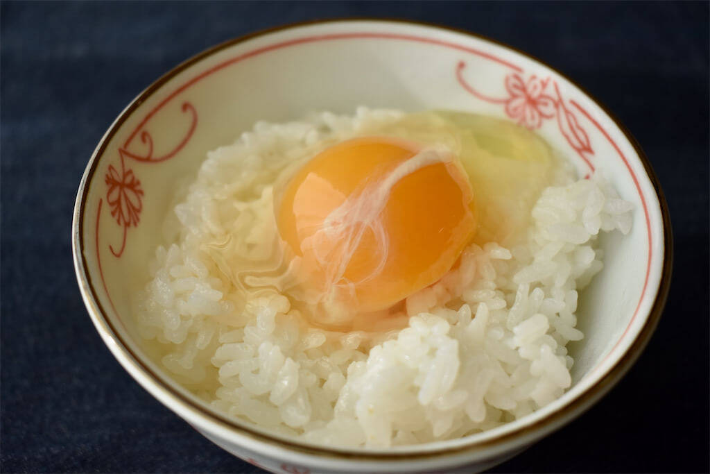 【TKGアレンジ】「え、桜でんぶ⁉」ほんのり桜色の“卵かけご飯”がやさしい甘さ～♡昭和チック～♪