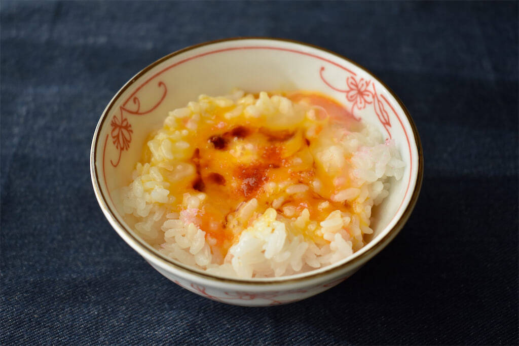 【TKGアレンジ】「え、桜でんぶ⁉」ほんのり桜色の“卵かけご飯”がやさしい甘さ～♡昭和チック～♪