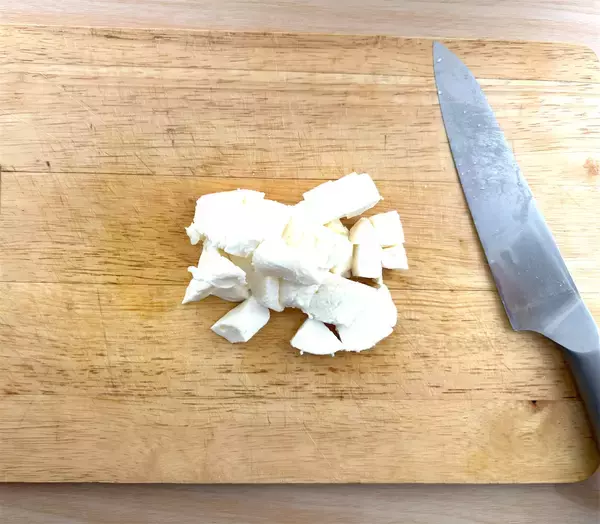 「【パリ5区レストランのシェフ発】コンポートより簡単♪塩味と甘味のクリーム2種で「桃のキャラメリゼ」作ろう」の画像