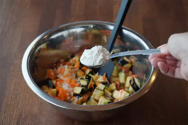 「【農家直伝】なすを主役に野菜たちが共演！「なすのお好み焼き」野菜アベンジャーズな最強レシピ作ってみた♡」の画像